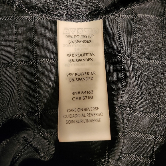 Calvin Klein Black Textured Mock Neck Top XL Minimalist Quiet Luxury - Picture 3 of 3